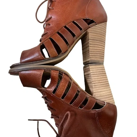 Lucky Brand booties - Picture 4 of 8